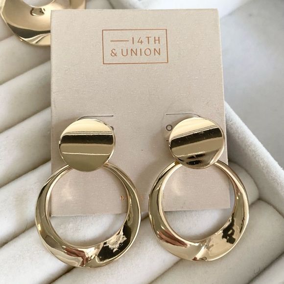 Set of 2 14th and Union statement jewelry ✨ Gold party earrings from Nordstroms - Picture 2 of 3